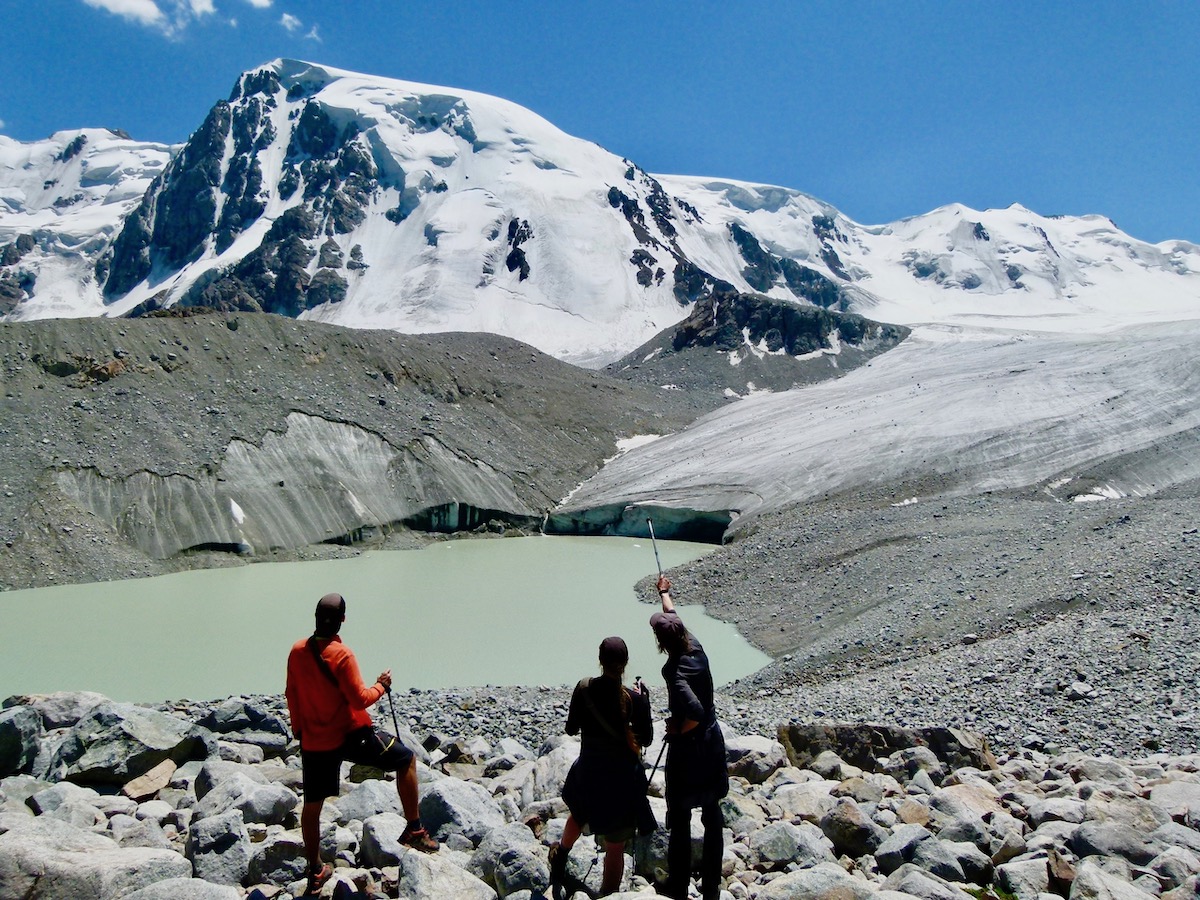 Weekend glacier hiking tour